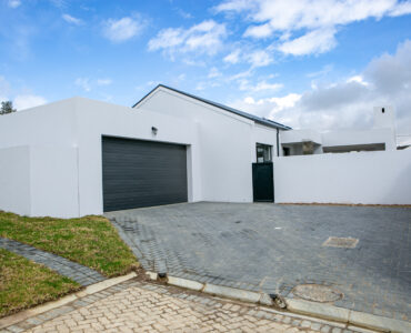 5 Modern Houses For Sale